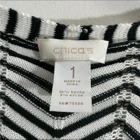 🍁 Chico’s chevron print white/blue/black open front cardigan - Picture 5 of 6